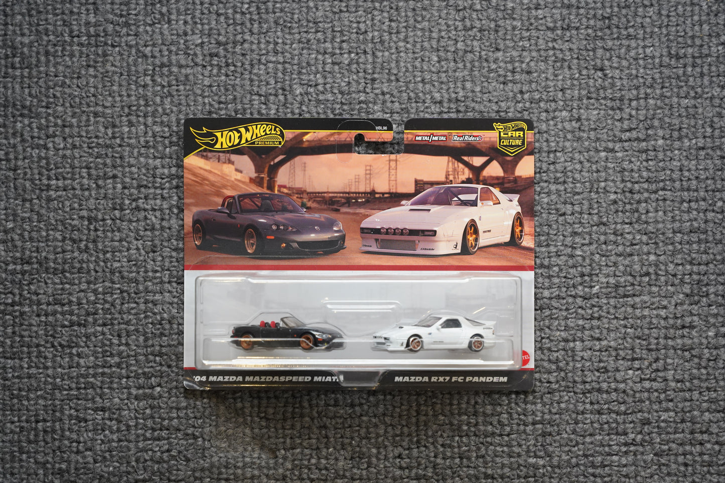 Hot Wheels Car Culture 2 pack Mazda '04 Mazdaspeed Miata & RX-7 FC Pandem