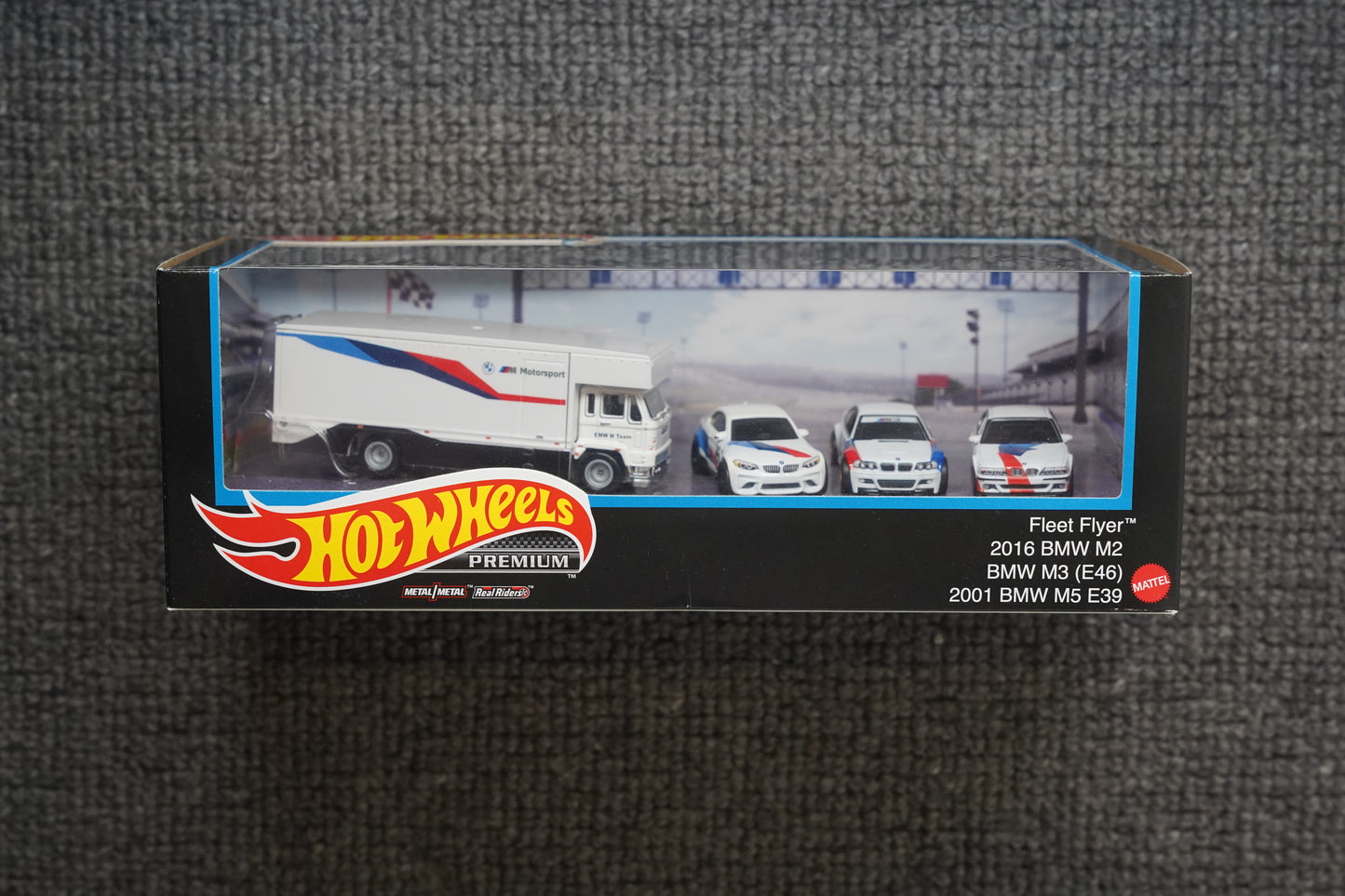 HOT WHEELS PREMIUM BOX SET BMW M SERIES SCALE 1:64 #HCR52
